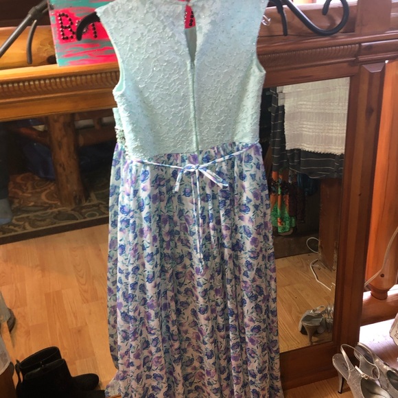 Gorgeous turquoise sequined formal dress shorts - Picture 7 of 8